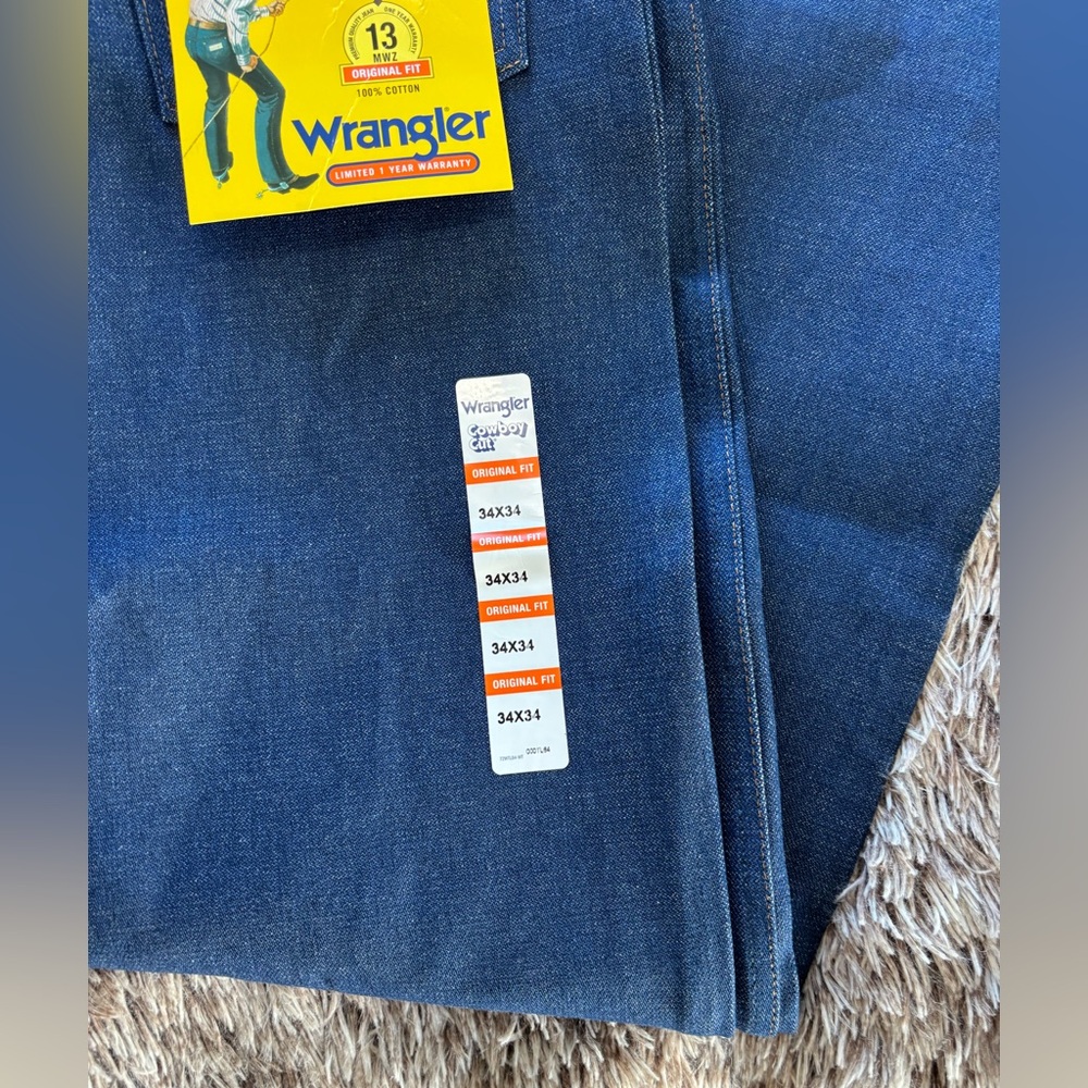 Wrangler Men's Dark Blue Bootcut Jeans “cowboy cut” - Picture 3 of 6